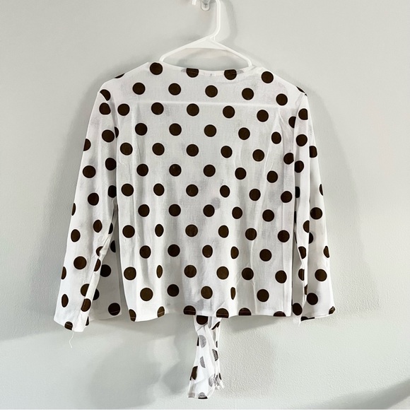 Unmarked Brown and White Polka Dot Tie Front 3/4 Sleeve Buttoned Top Small - Picture 5 of 6